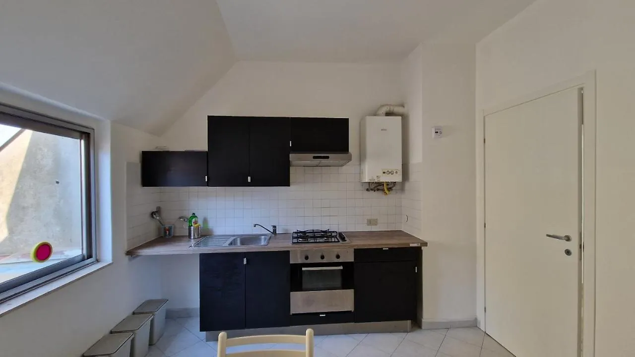 Milanrentals - Lilium Apartment 0*, Μιλάνο